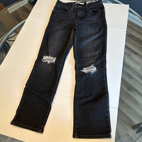 Levi's 724 High Rise Straight Jeans - Picture 6 of 9